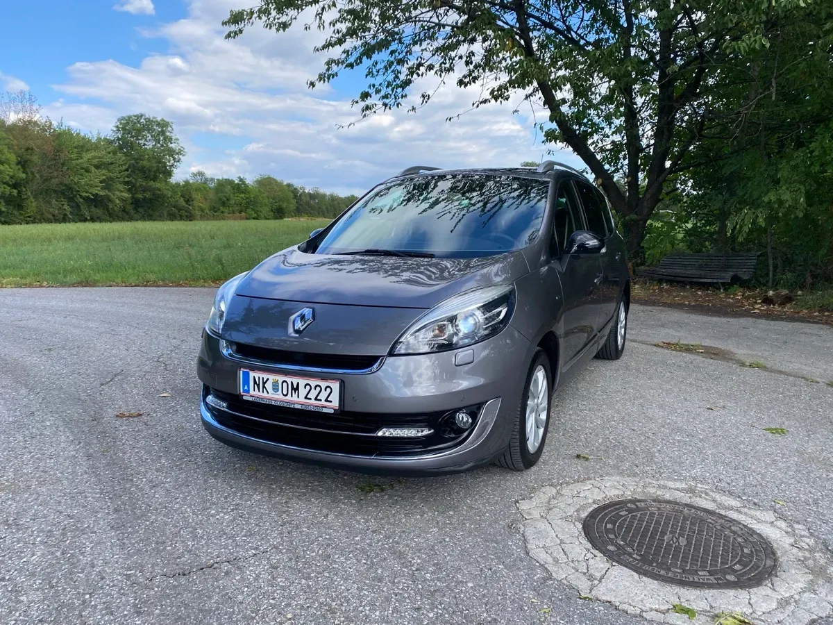 Renault Grand Scénic 2012 photo 2