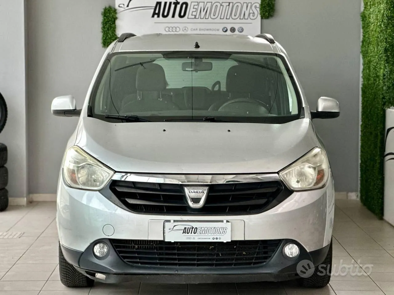 Dacia Lodgy 2013 photo 2