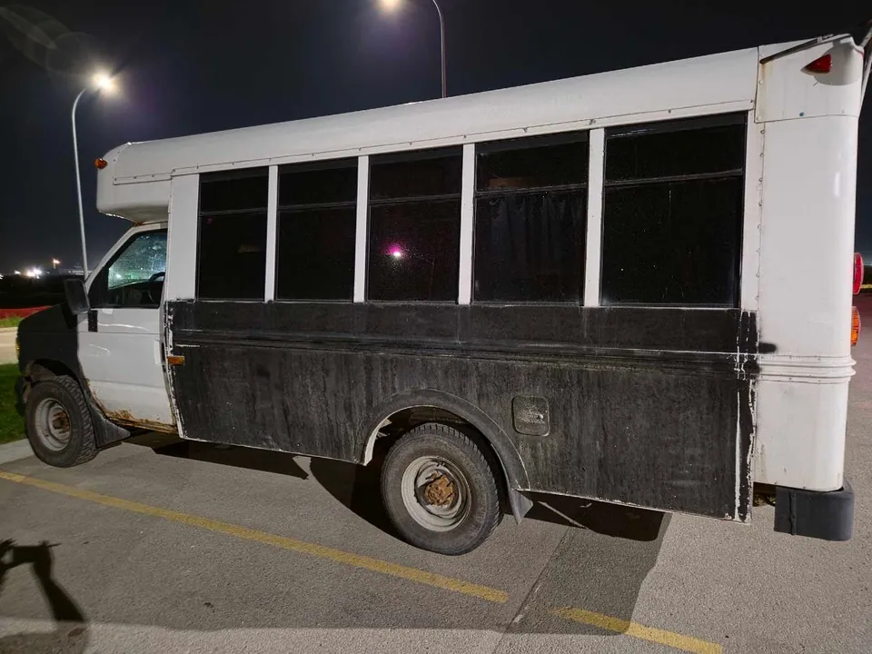 Ford E-350