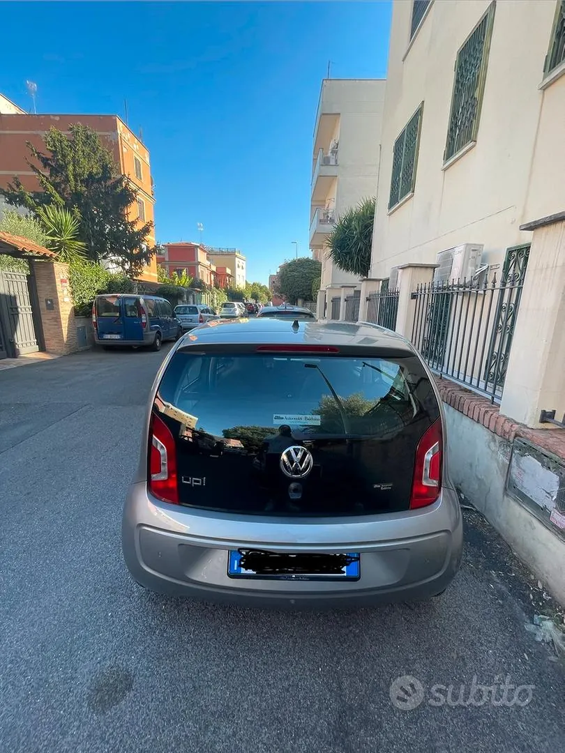 Volkswagen Up 2016 photo 3