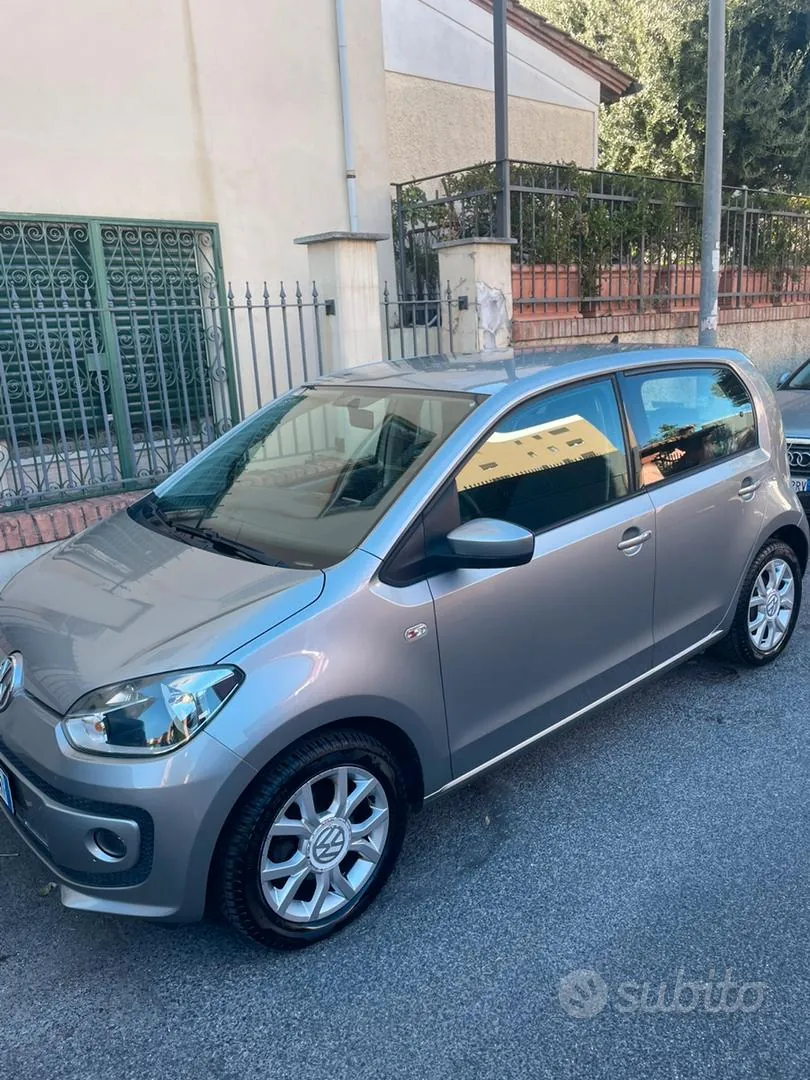 Volkswagen Up 2016 photo 2