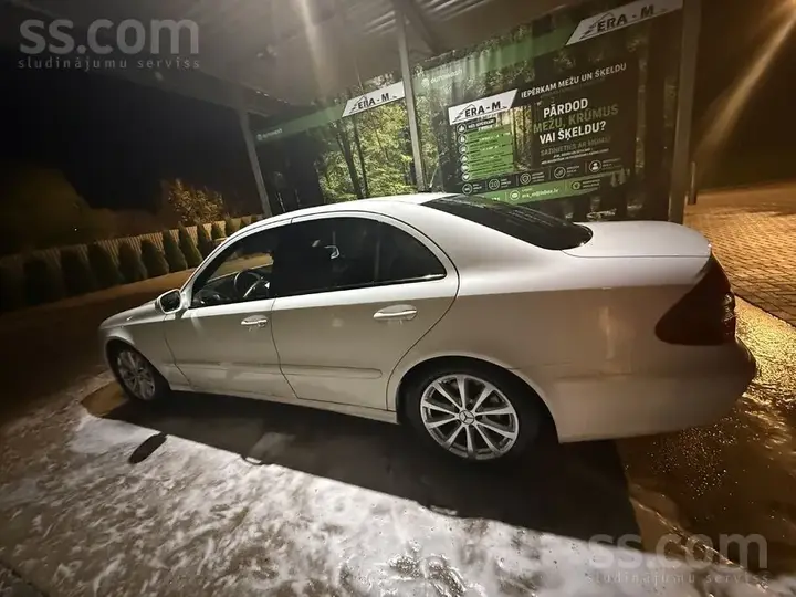 Mercedes-Benz E200 2006 photo 3