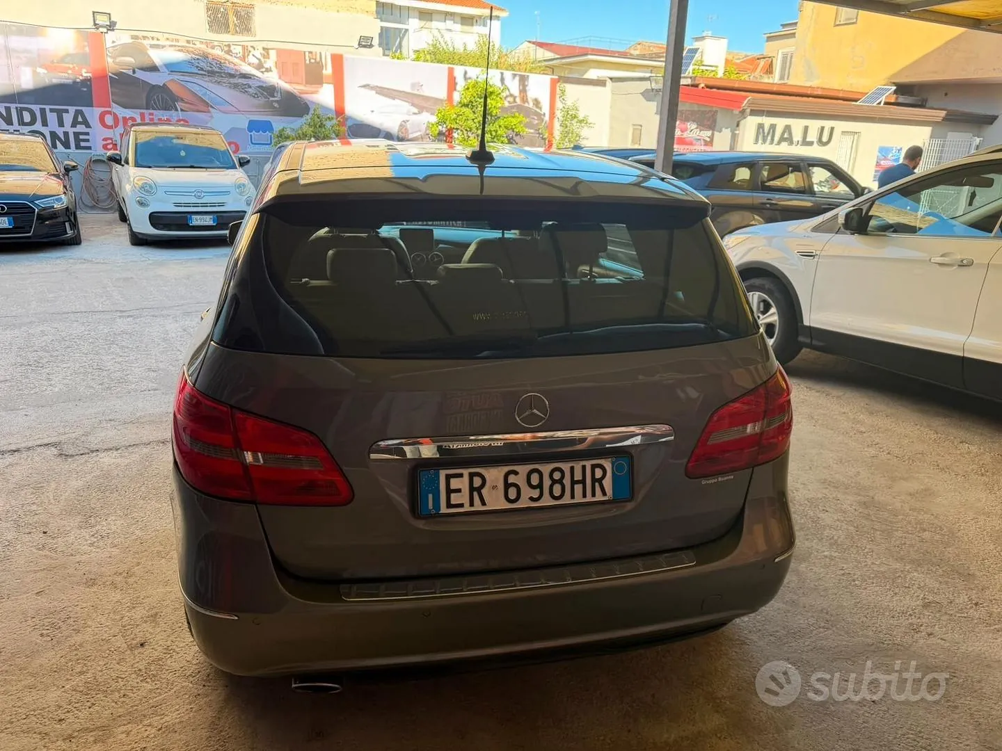 Mercedes-Benz B180 2012 photo 4