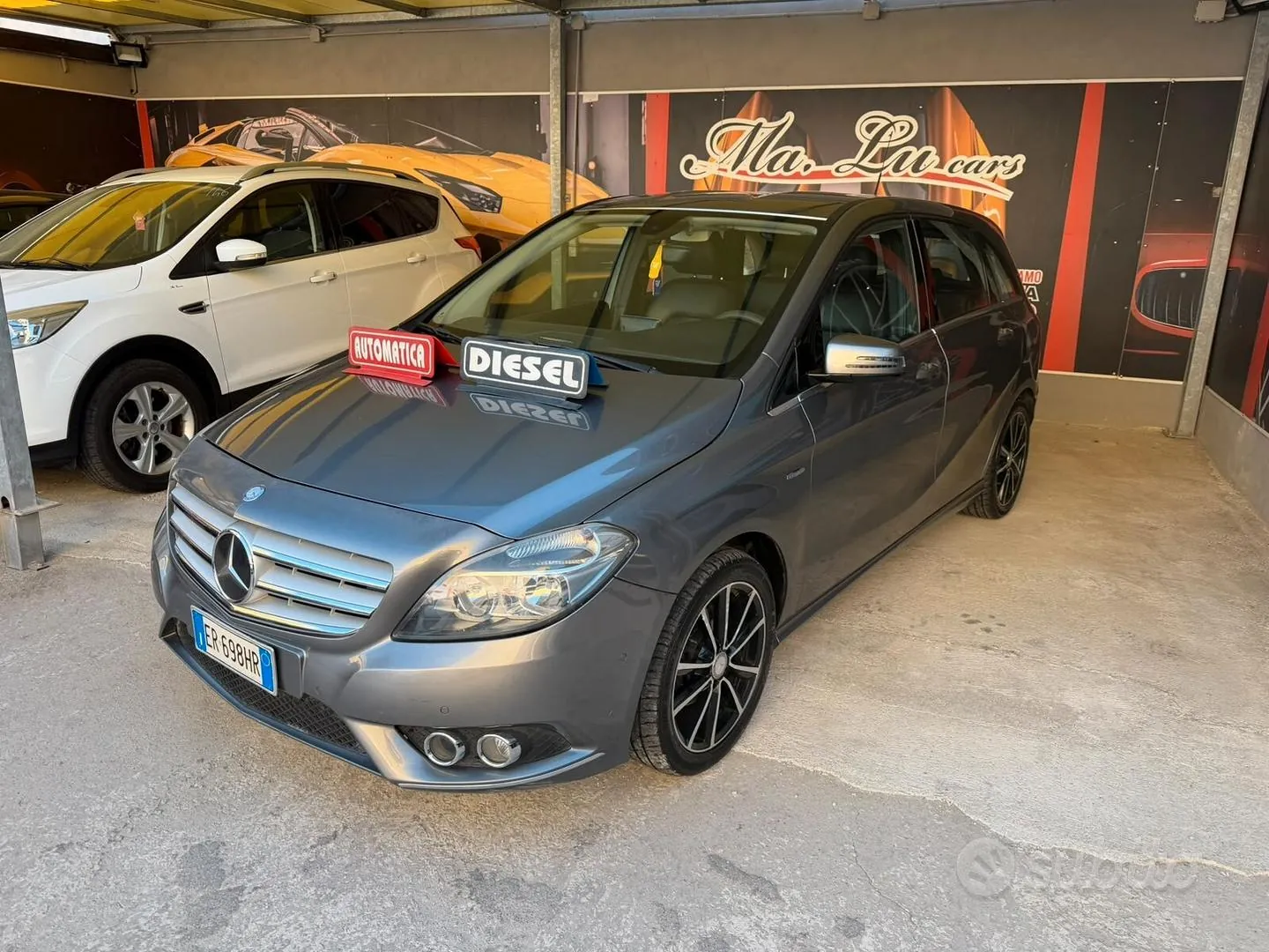 Mercedes-Benz B180 2012 photo 2