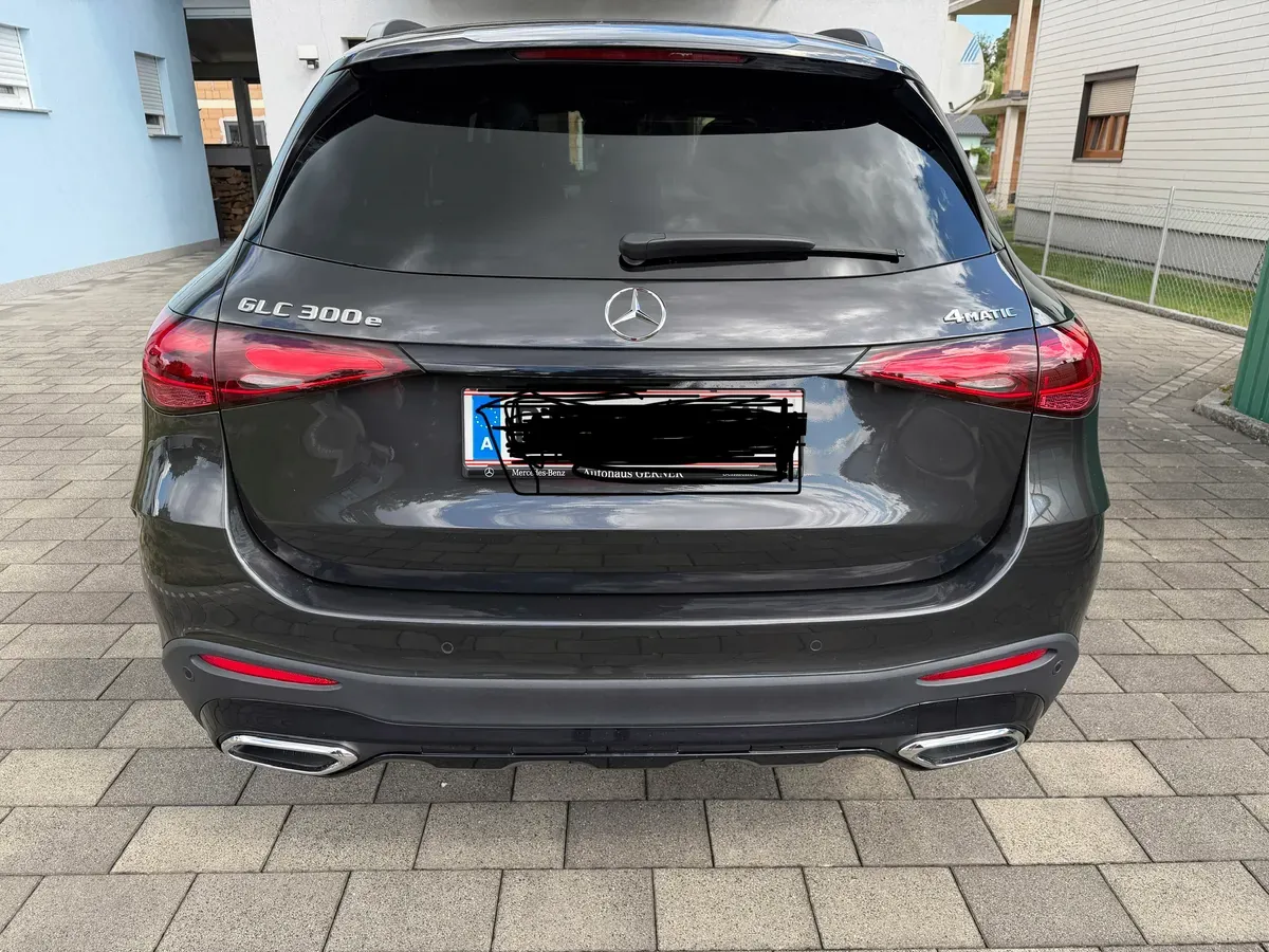 Mercedes-Benz Glc-Class 2024 photo 3