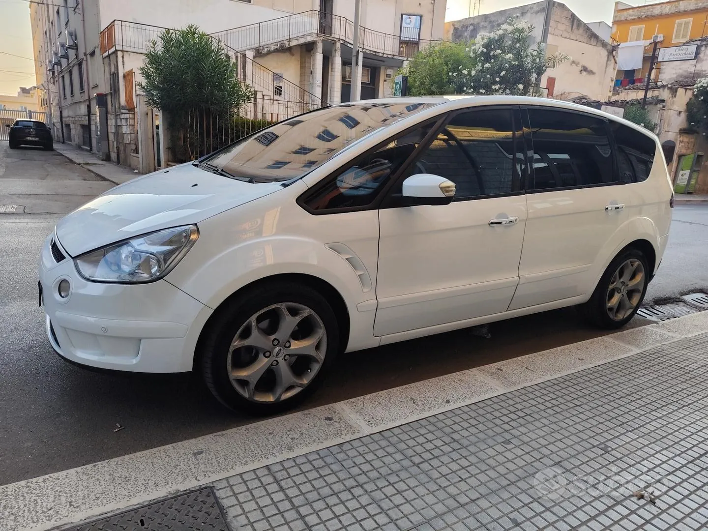 Ford S-Max 2009 photo 4