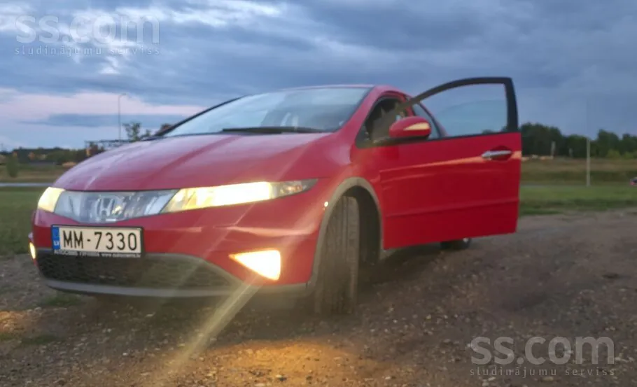 Honda Civic 2007 photo 3