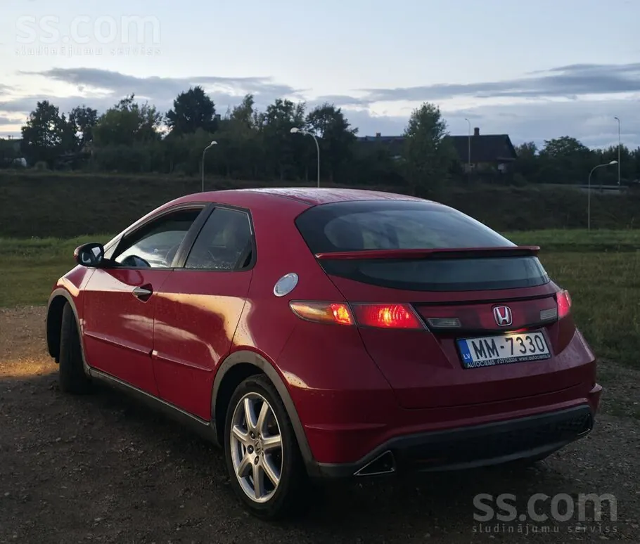 Honda Civic 2007 photo 2