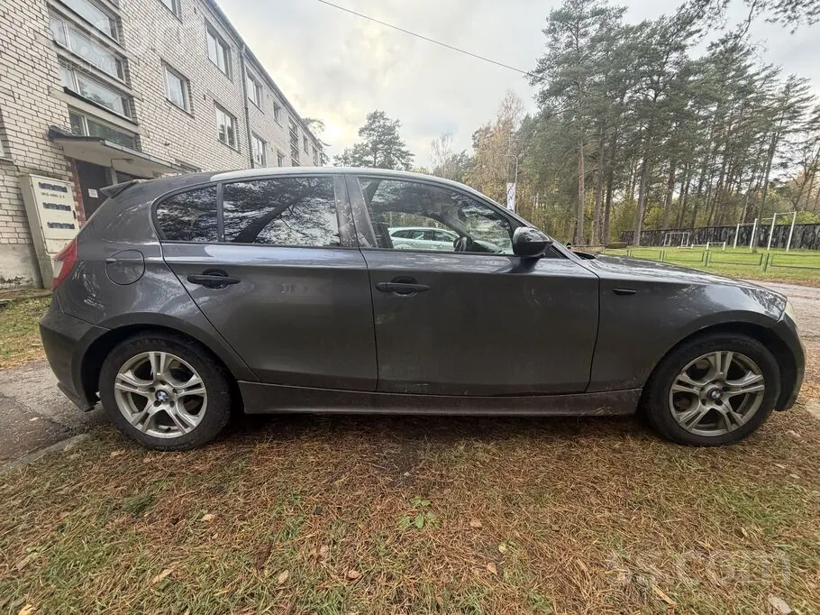 BMW 118 2004 photo 2