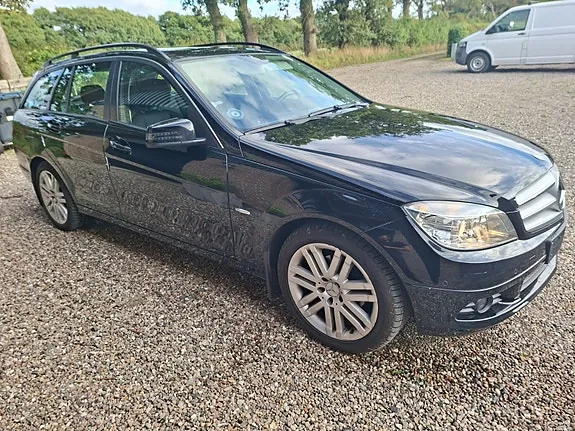 Mercedes-Benz C200 2010 photo 3