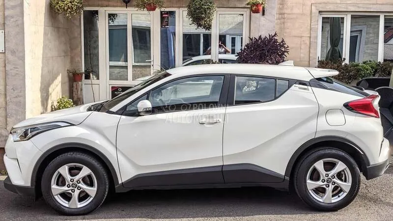 Toyota C-Hr 2019 photo 4