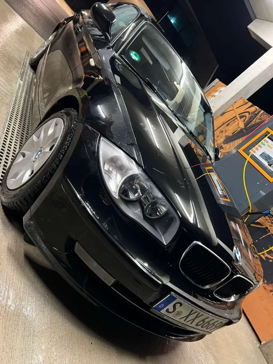 BMW 1 Series 2011 photo 2