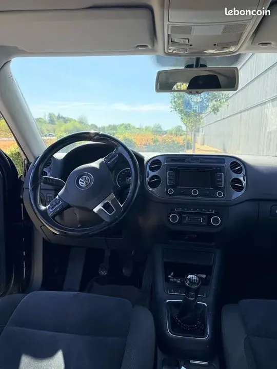 Volkswagen Tiguan 2012 photo 3