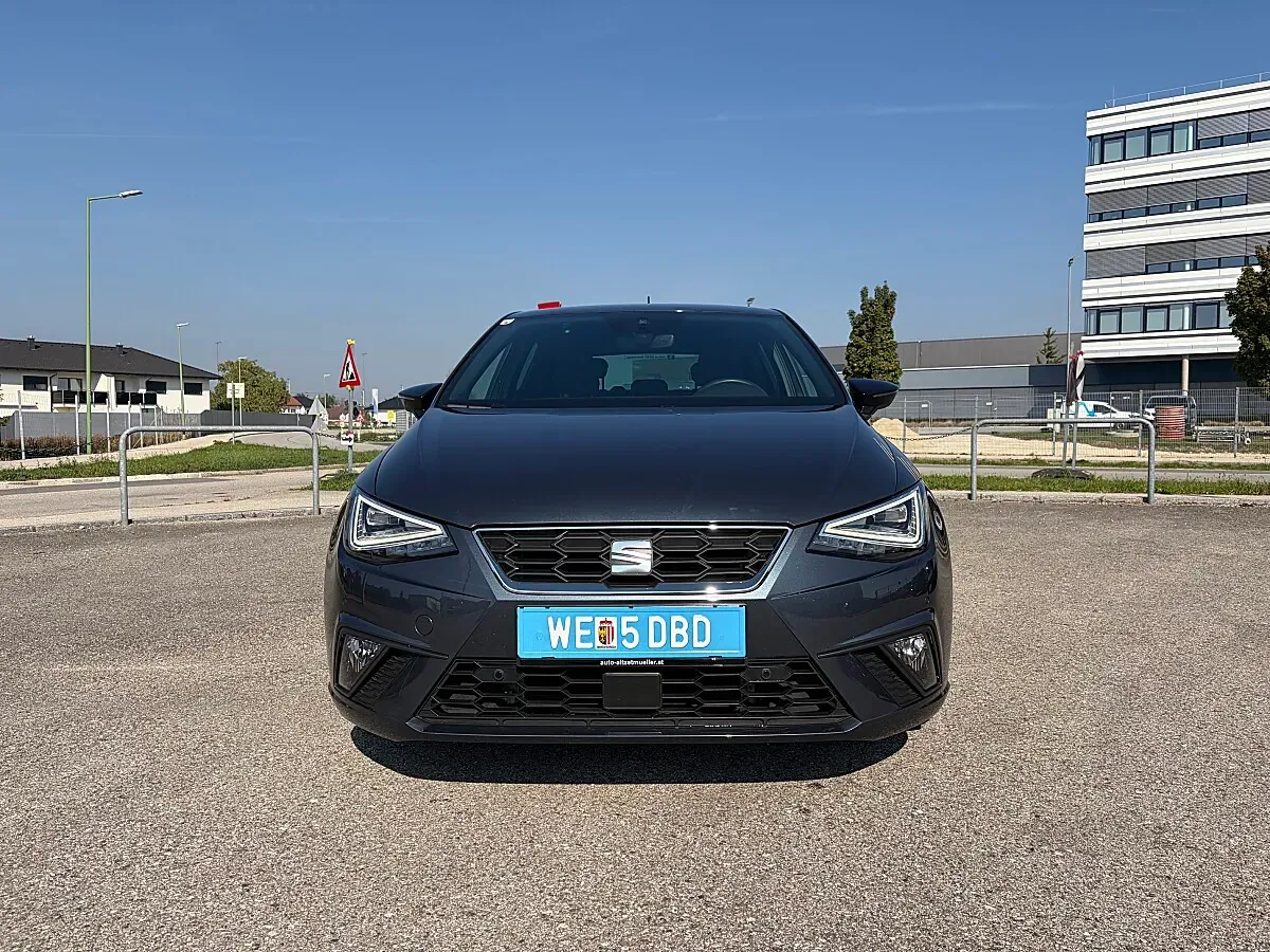 Seat Ibiza 2023 photo 2