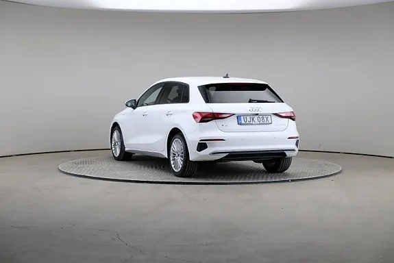 Audi A3 2024 photo 2