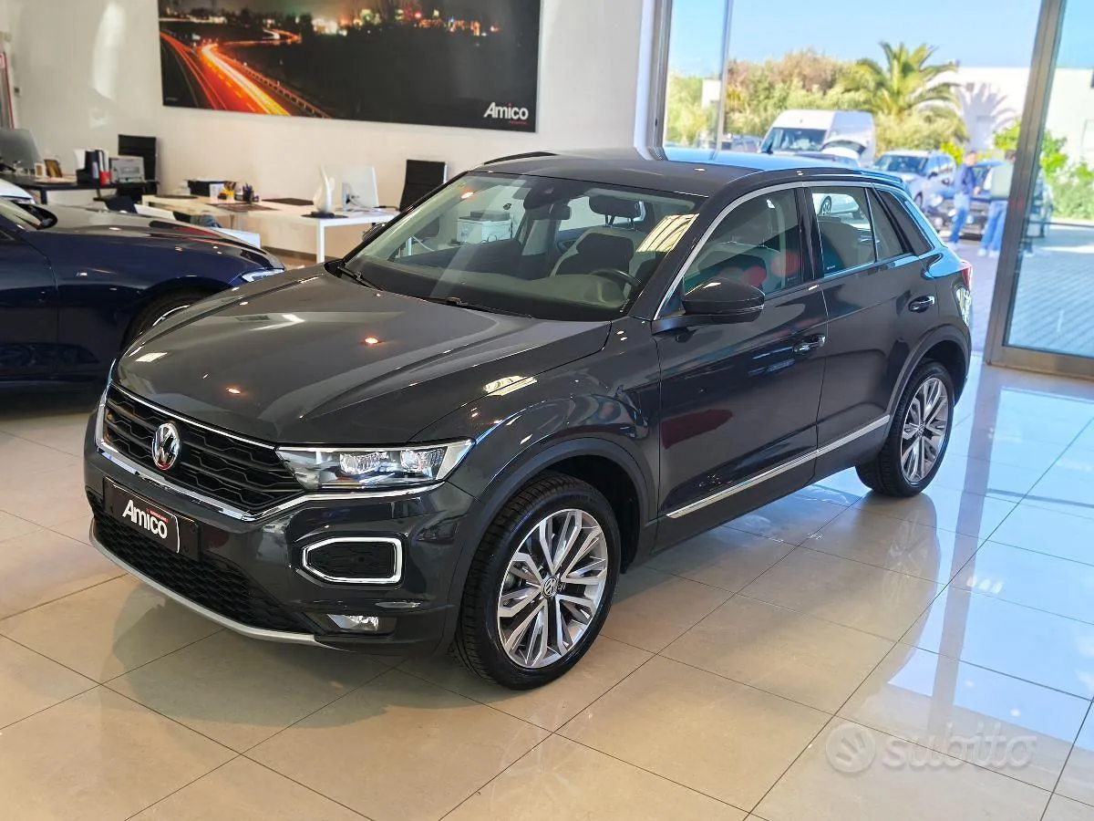 Volkswagen T-Roc 2019 photo 2