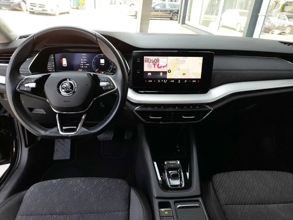 Skoda Octavia 2024 photo 3