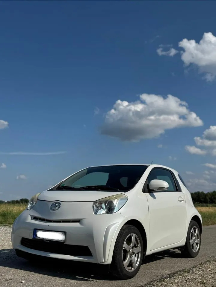 Toyota Iq