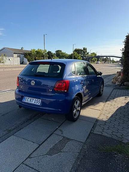 Volkswagen Polo 2010 photo 2