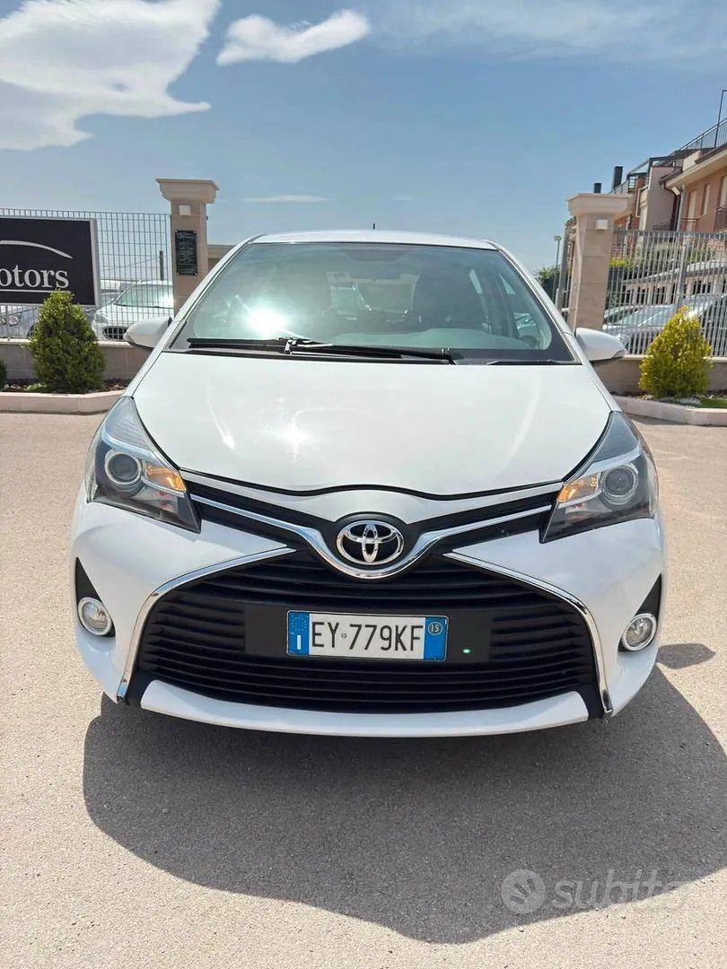 Toyota Yaris 2015 photo 3