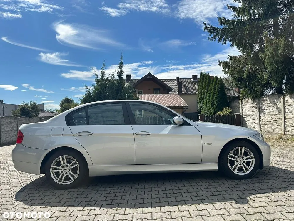 BMW Seria 3 2008 photo 3