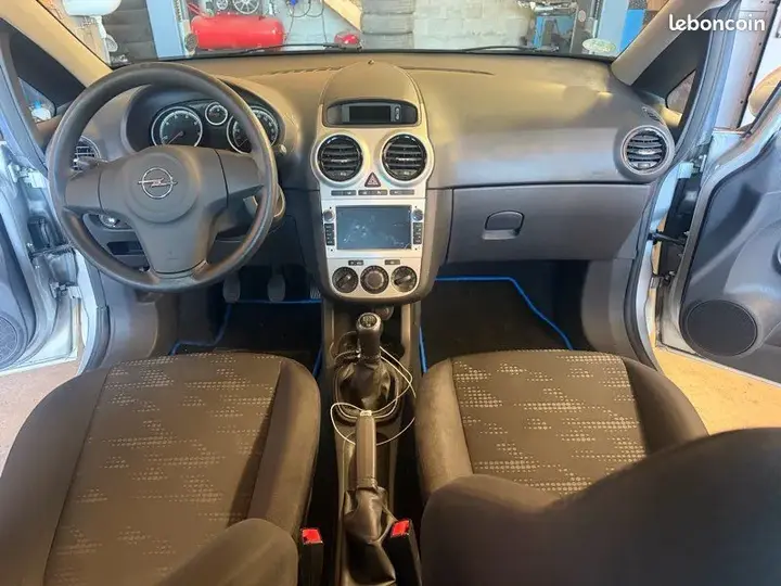 Opel Corsa 2015 photo 2