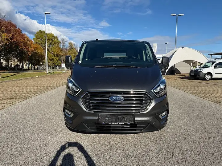 Ford Tourneo Custom 2019 photo 2