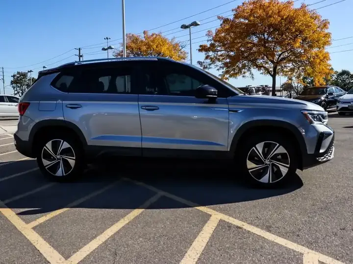 Volkswagen Taos 2024 photo 3