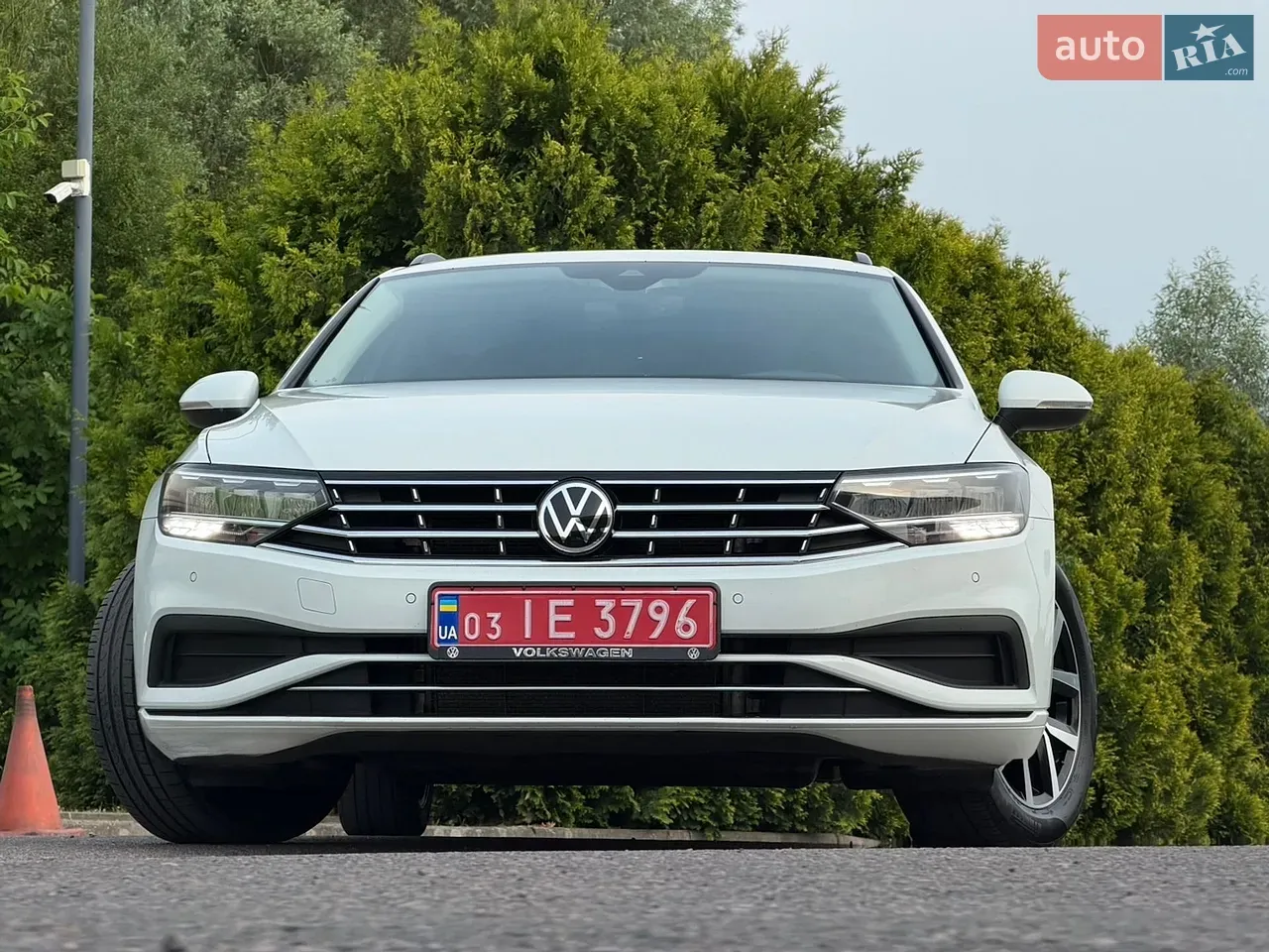Volkswagen Passat 2021 photo 2