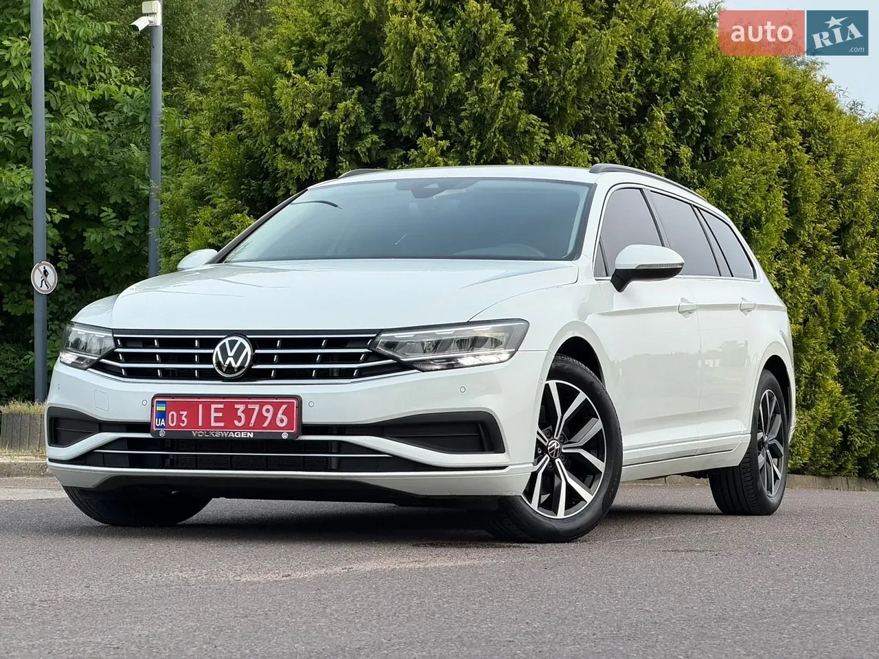 Volkswagen Passat 2021 photo 3