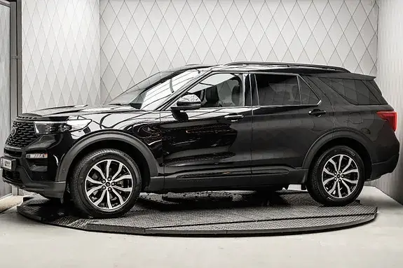 Ford Explorer 2023 photo 3