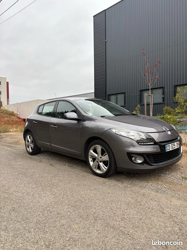 Renault Megane 2012 photo 3
