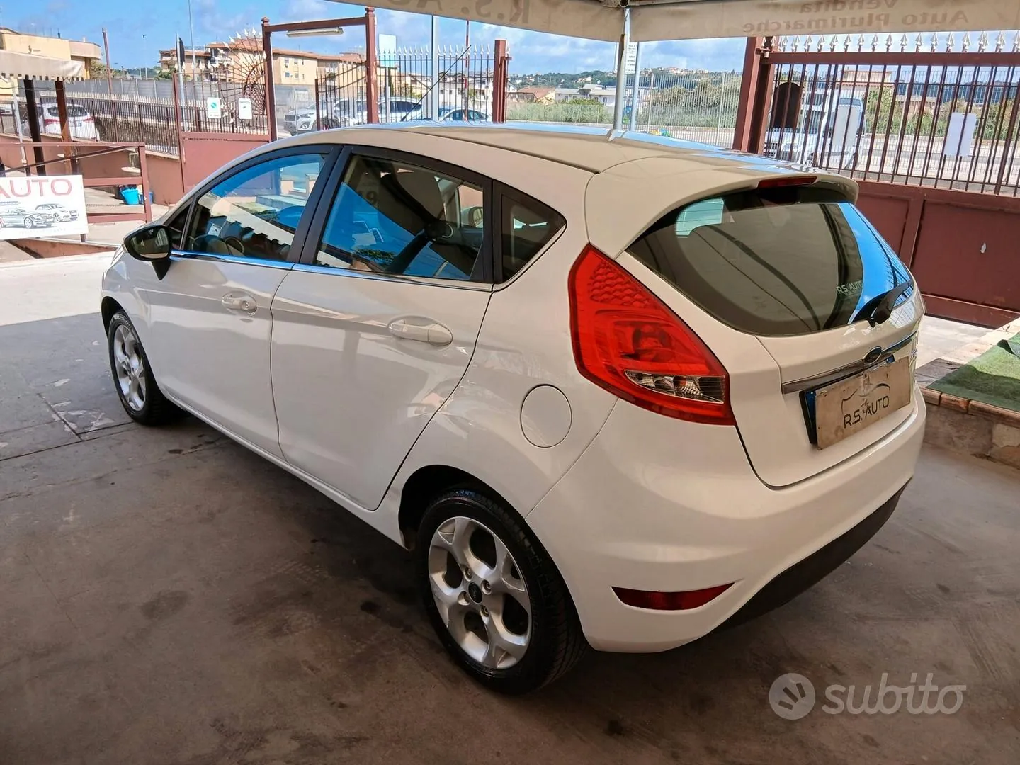 Ford Fiesta 2009 photo 4