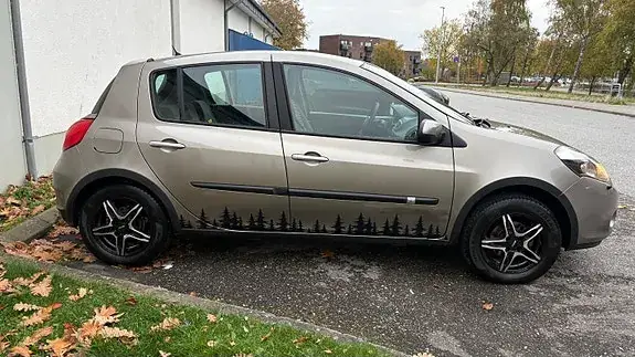 Renault Clio Iii 2012 photo 4