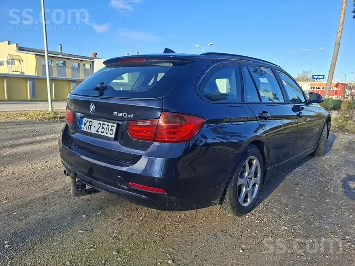 BMW 320 2013 photo 3