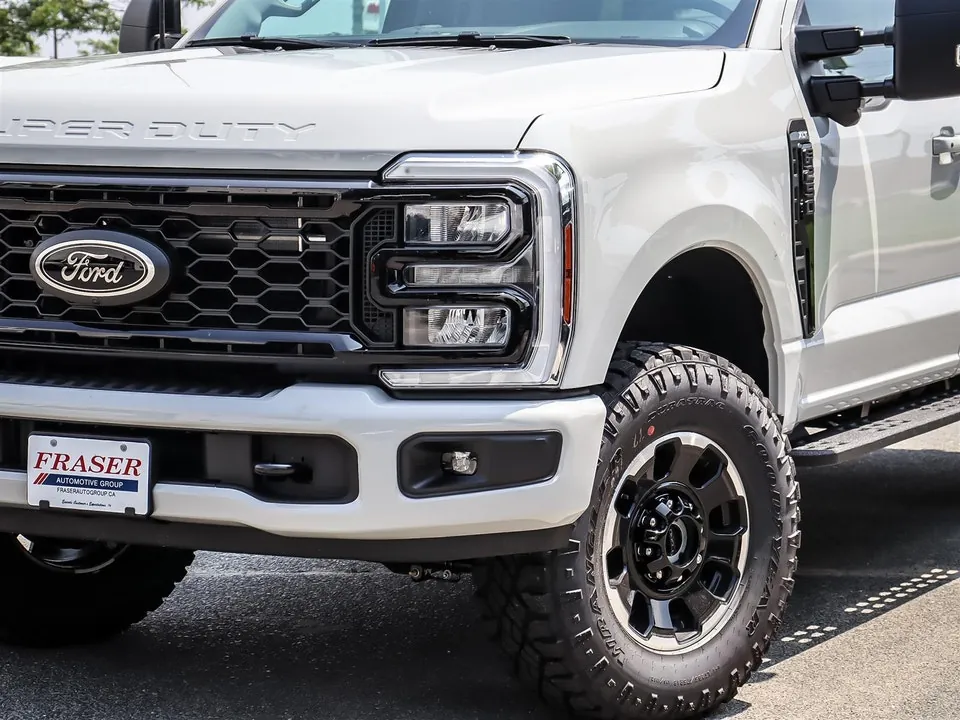 Ford Super Duty F-250 2026 photo 2