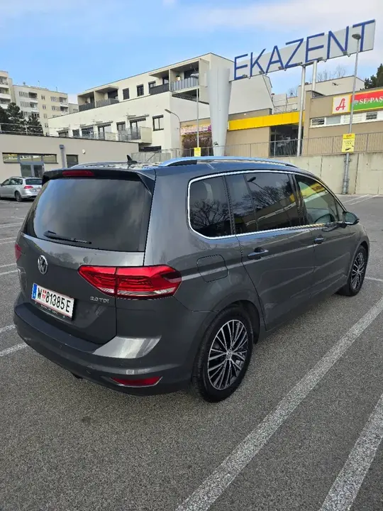 Volkswagen Touran 2015 photo 2