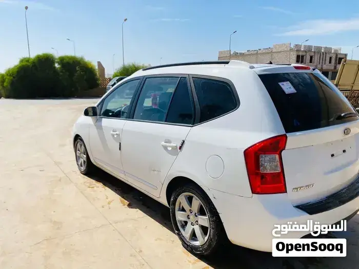 Kia Rondo 2012 photo 2