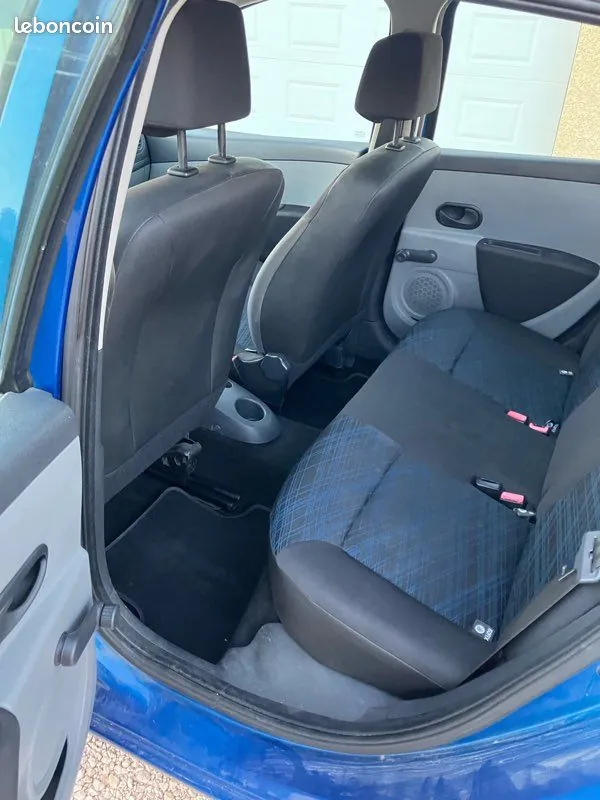 Renault Clio 2006 photo 3