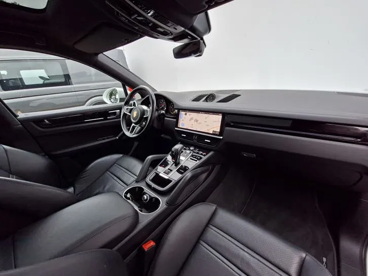 Porsche Cayenne 2020 photo 3