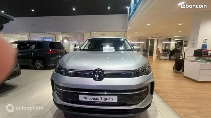 Volkswagen Tiguan 2025 photo 2