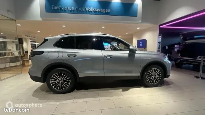 Volkswagen Tiguan 2025 photo 4