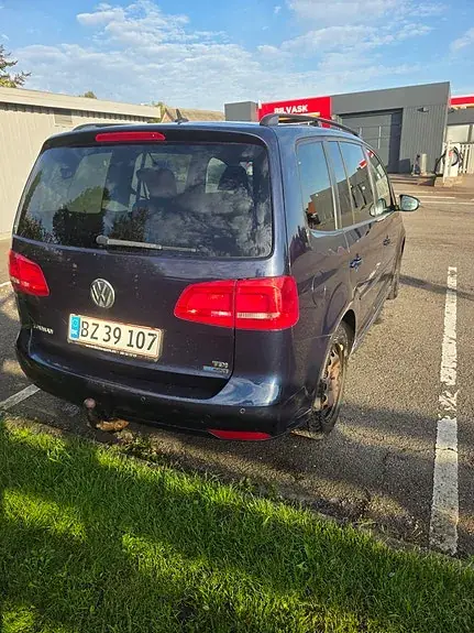 Volkswagen Touran 2010 photo 3