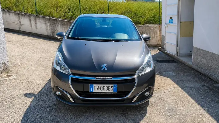 Peugeot 208 2020 photo 3
