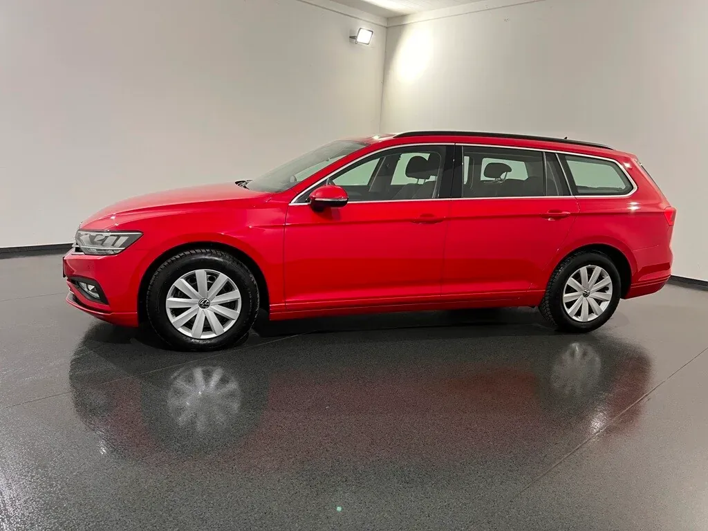 Volkswagen Passat 2023 photo 3