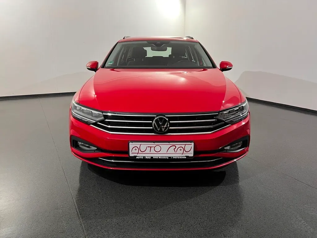 Volkswagen Passat 2023 photo 2