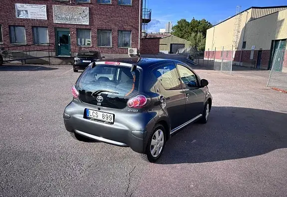 Toyota Aygo 2010 photo 3