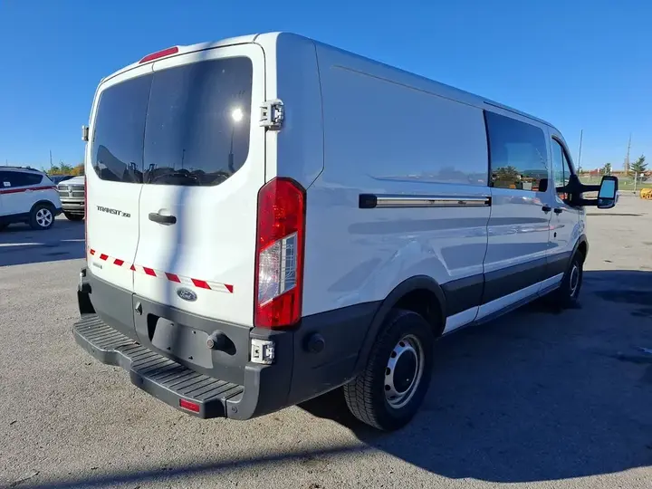 Ford Transit Cargo 2017 photo 5