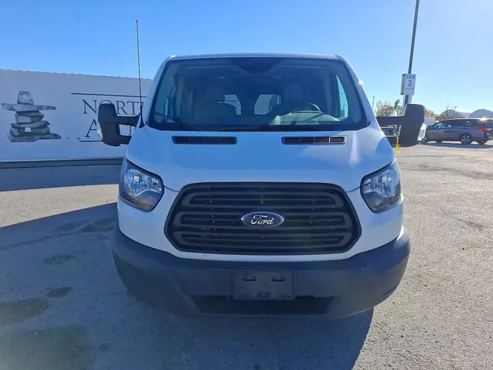Ford Transit Cargo 2017 photo 2