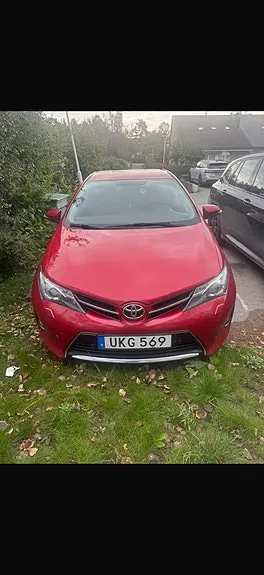 Toyota Auris 2015 photo 2
